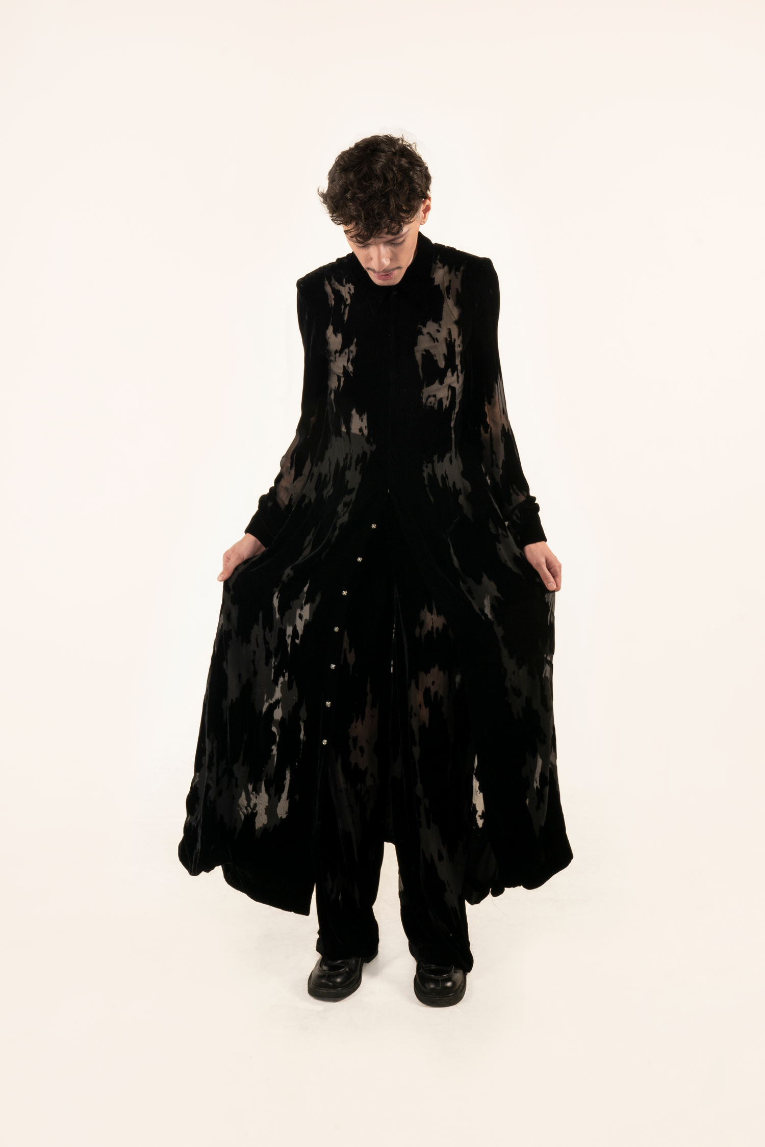 - look 3 -