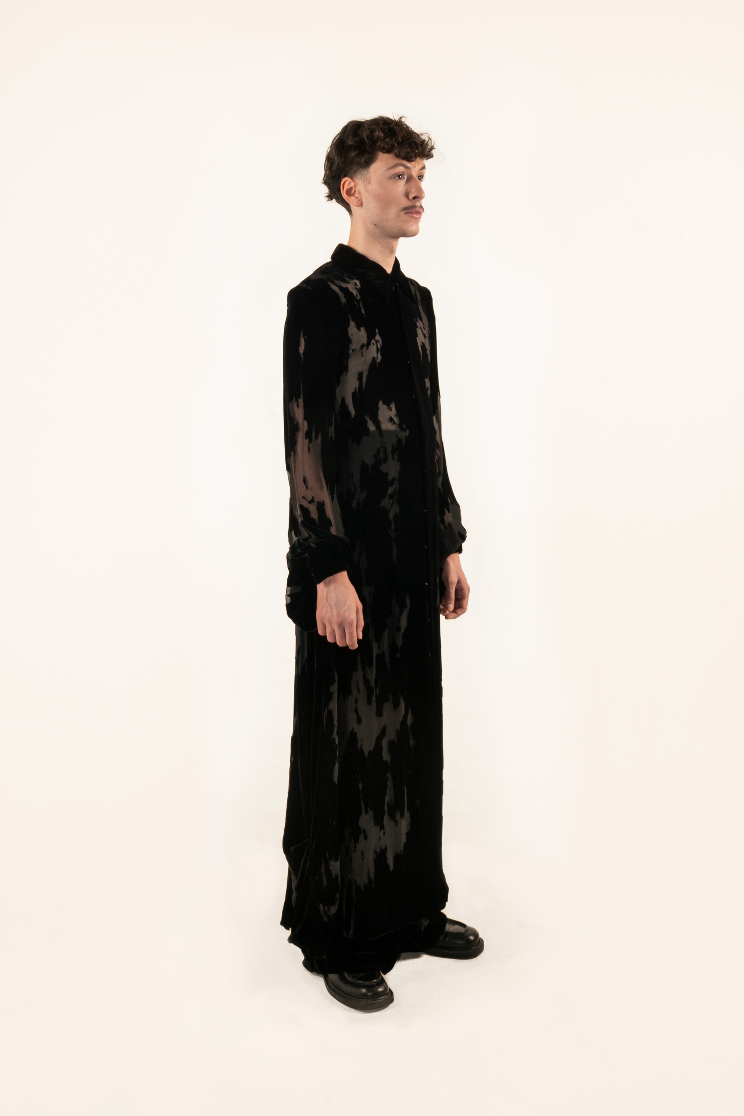 - look 3 -