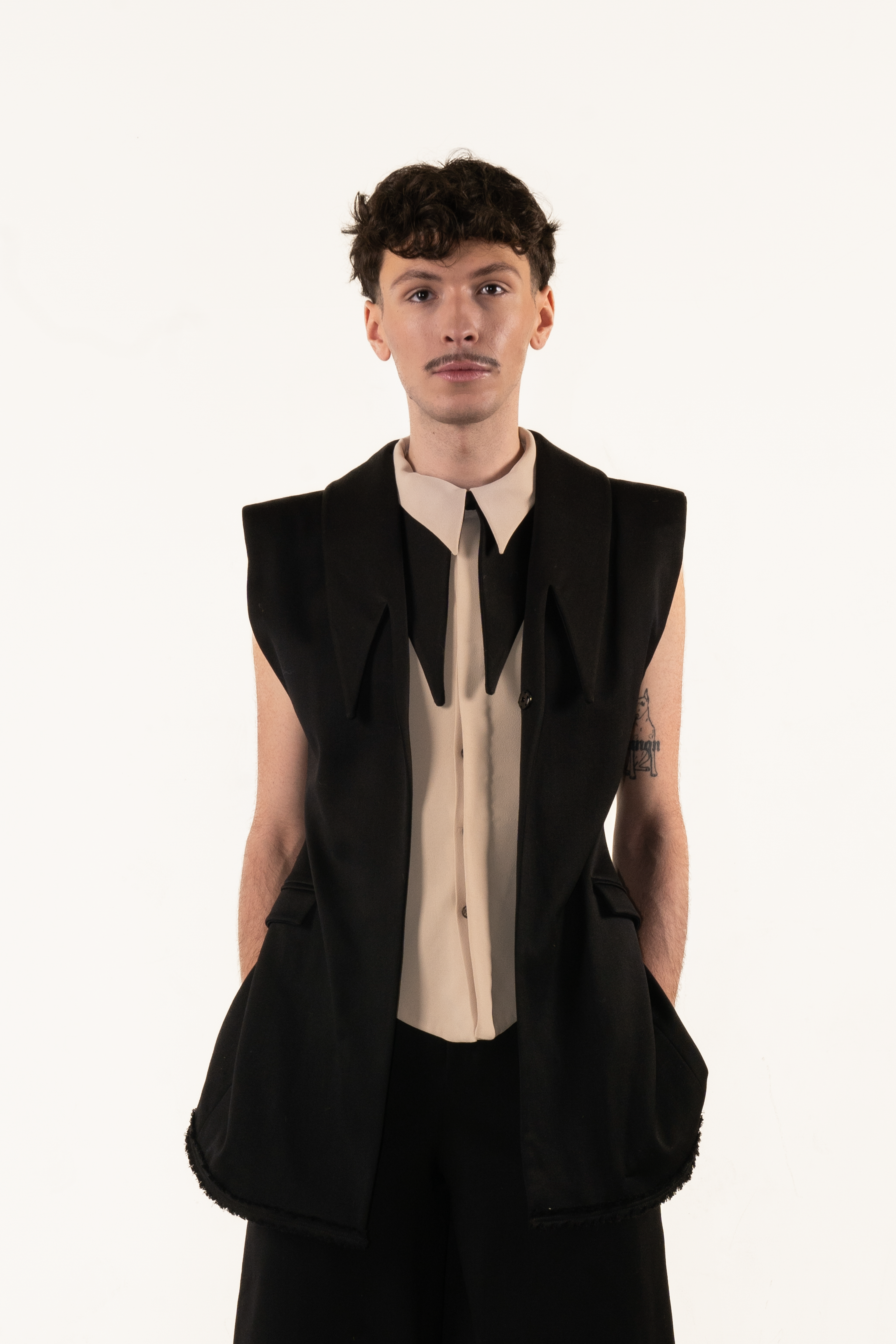 LOOK 6 details